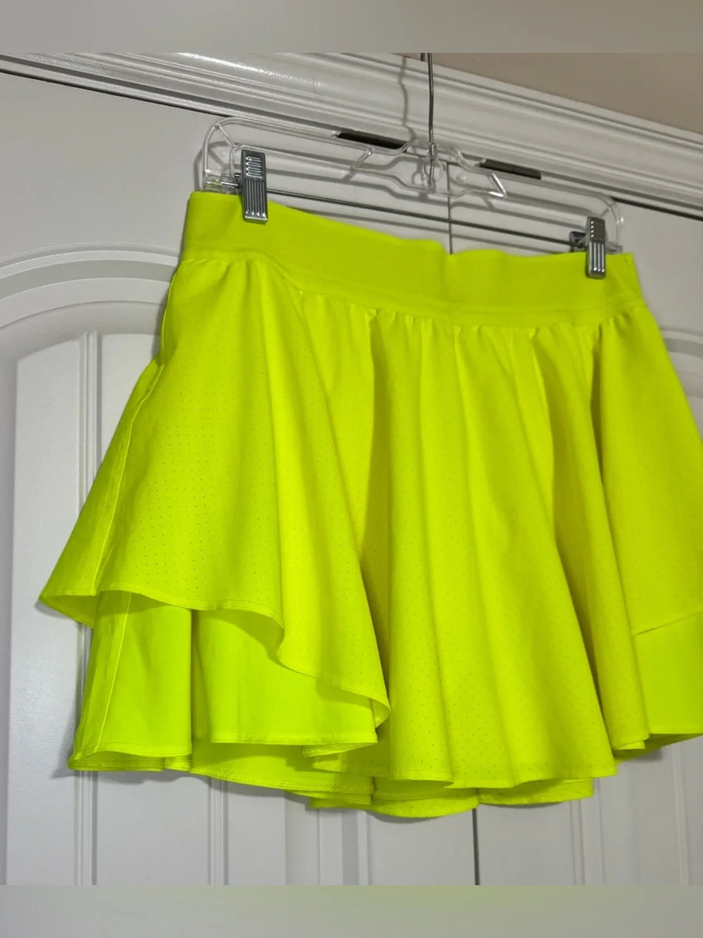 Lululemon Court Rival Perforated High-Rise Skirt *Long Highlight Yellow Size 10